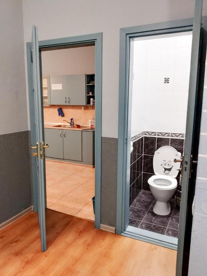 Future Maidan Vandrarhem Kiev Exteriör bild
