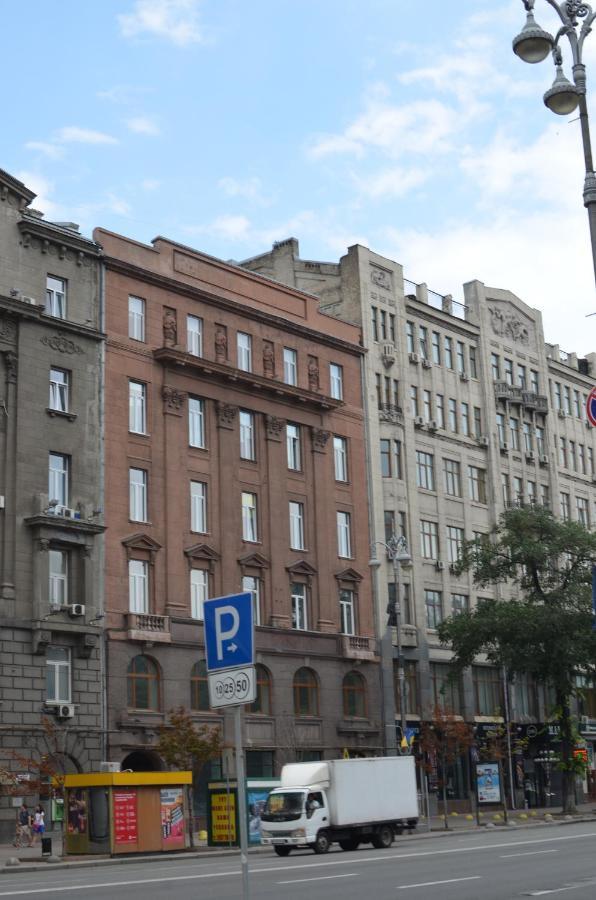 Future Maidan Vandrarhem Kiev Exteriör bild